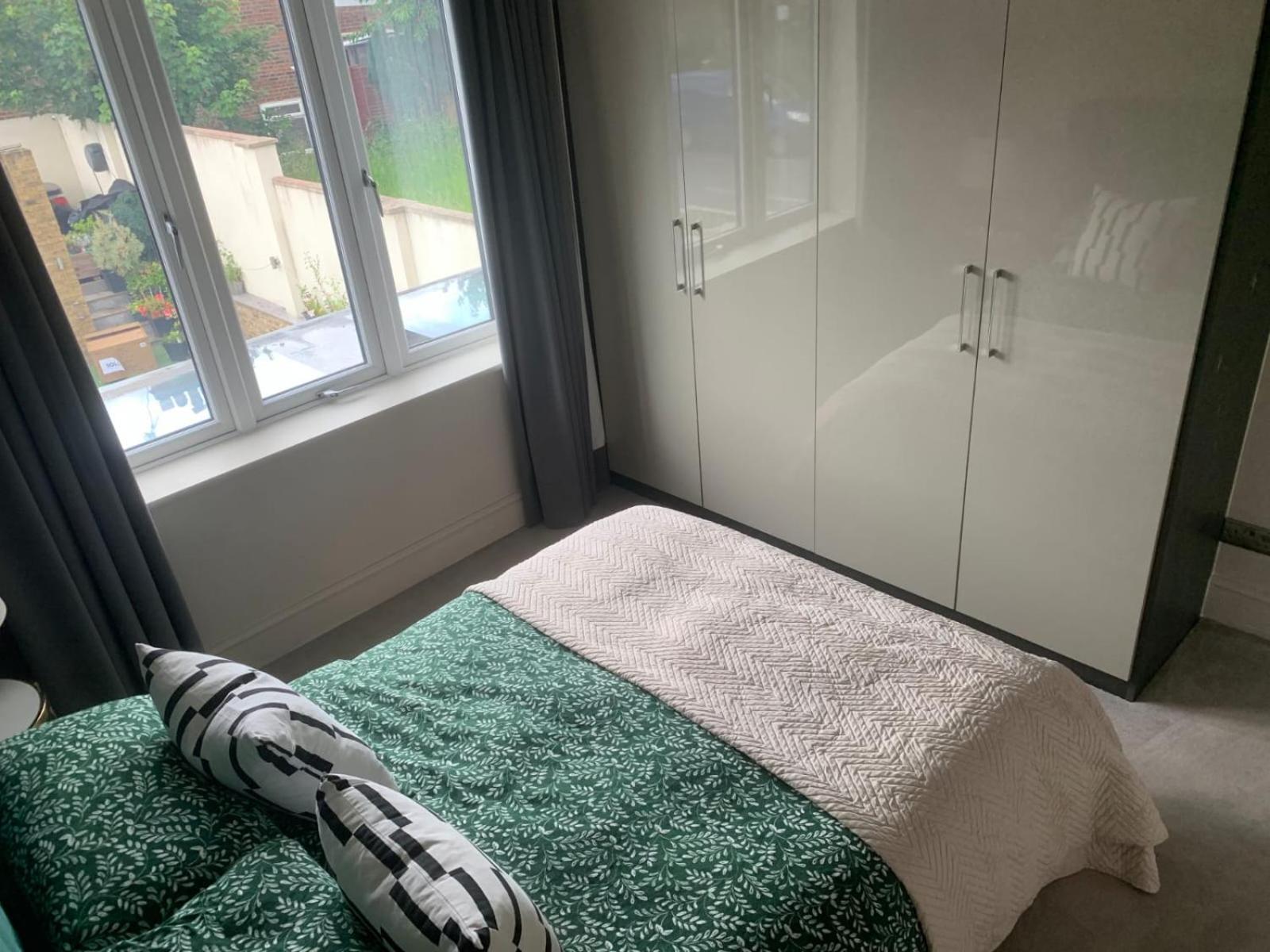 Holiday home Large 4 Bed Lux House