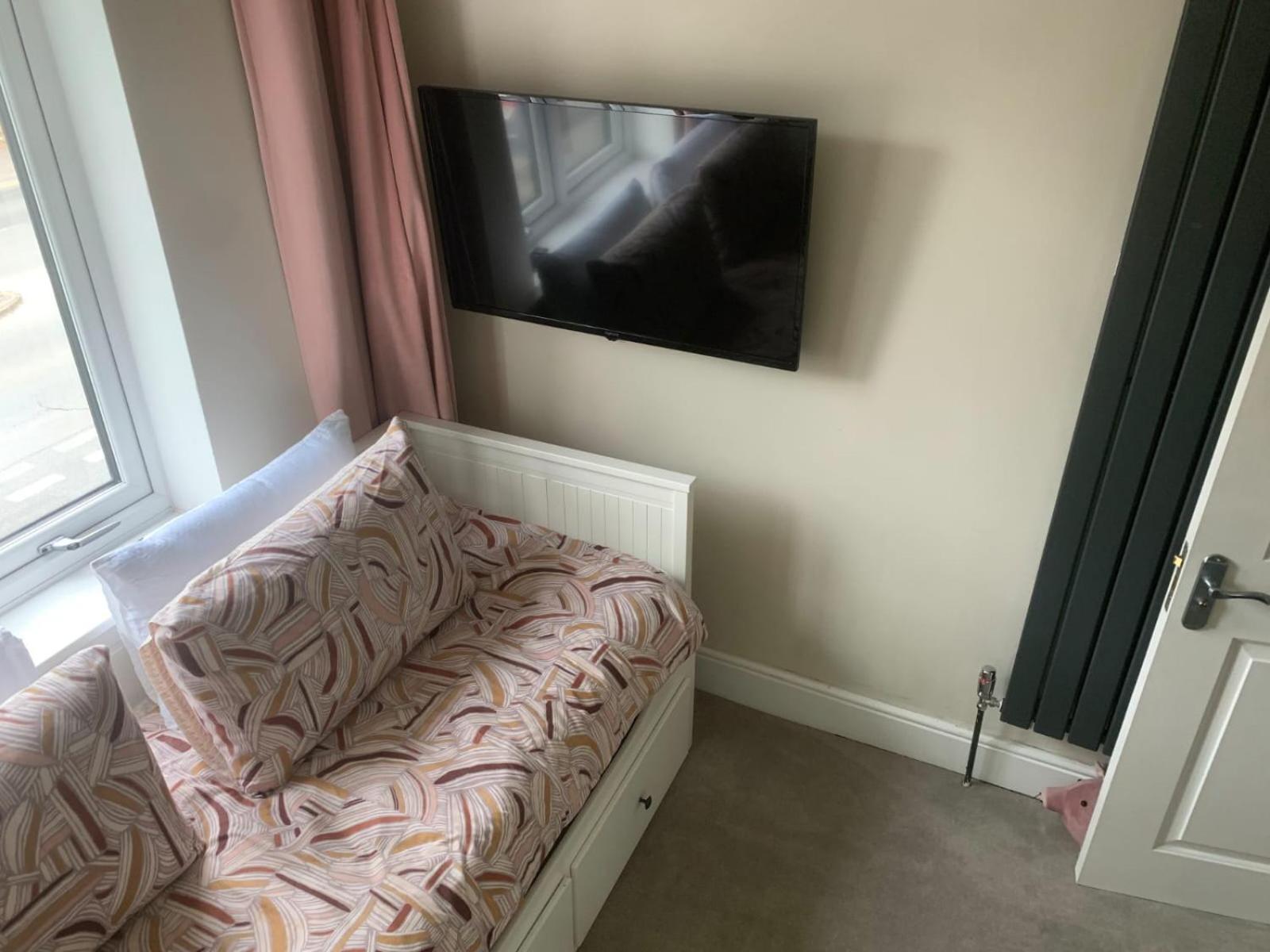 Large 4 Bed Lux House Holiday home