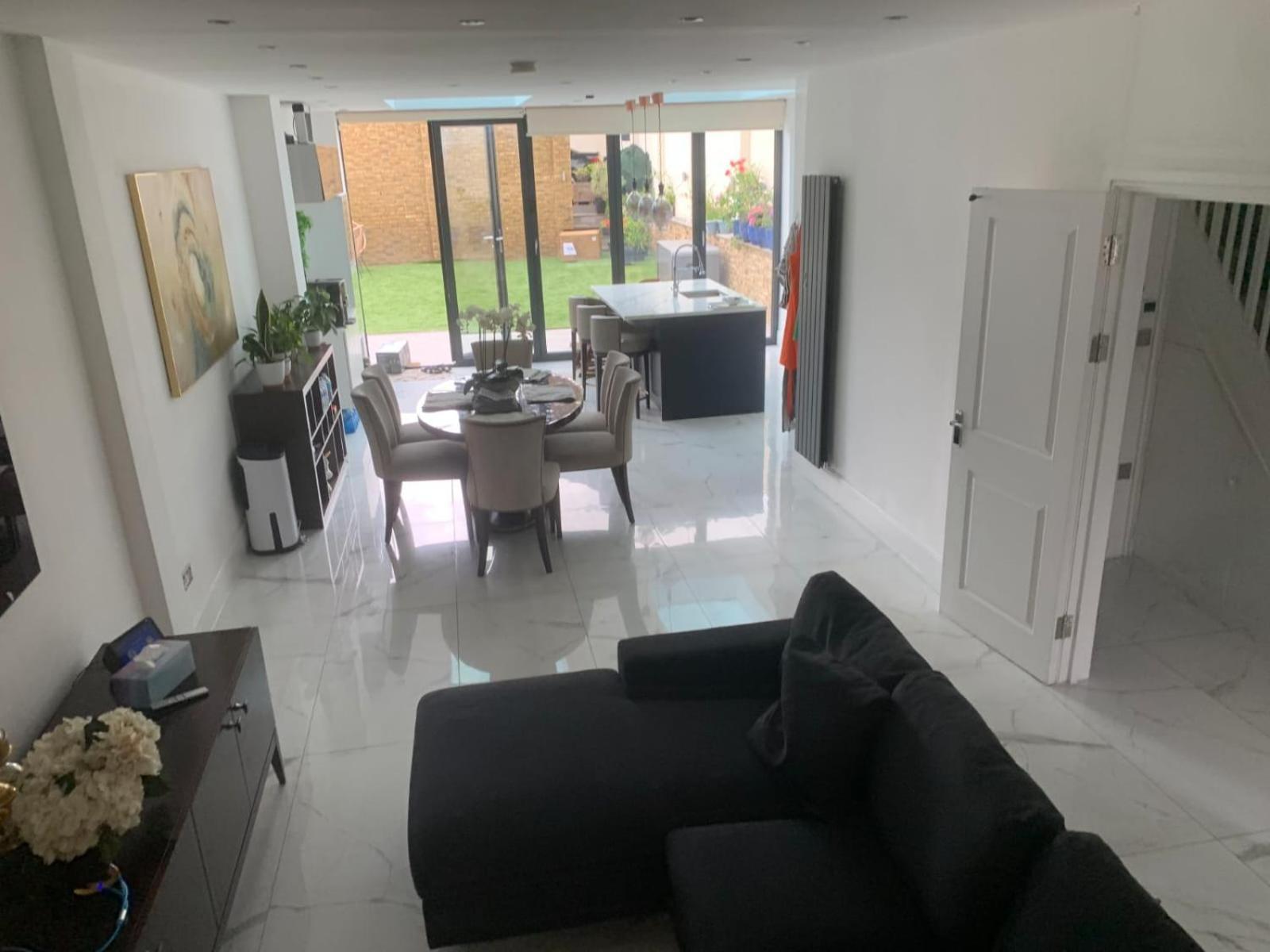 Large 4 Bed Lux House Holiday home Uxbridge
